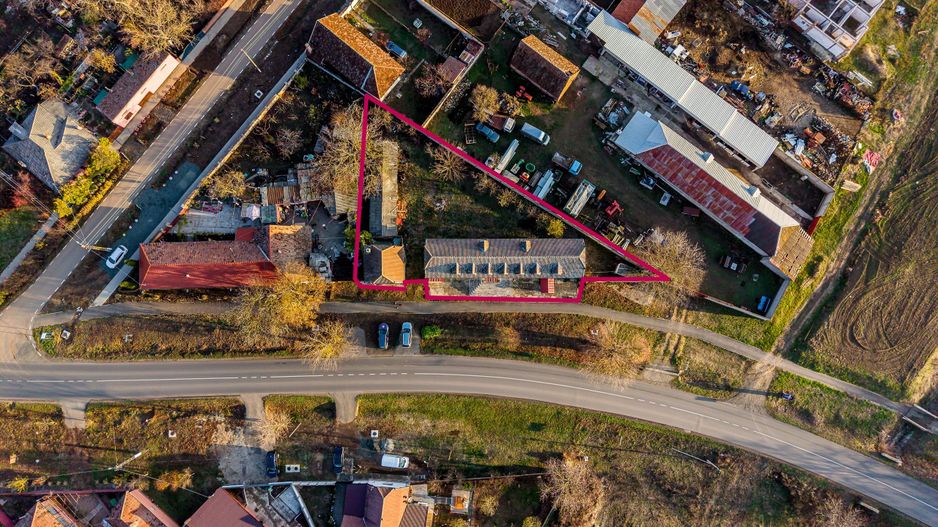 Clădire potrivită pentru proiecte educaționale sau de îngrijire - Poză 9