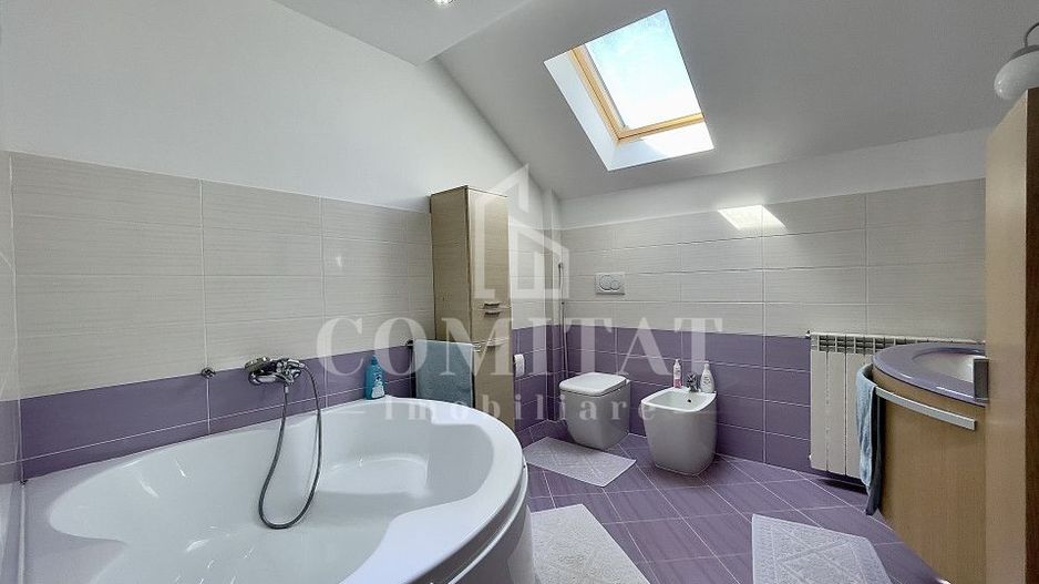 Casă cochetă cu teren generos și panoramă Chinteni - Poză 16