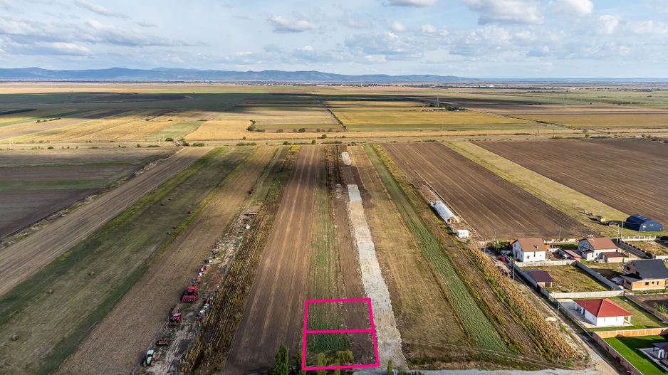 Teren pentru construcții în Livada, Arad, suprafață de 500 mp, FS 20m. - Poză 4