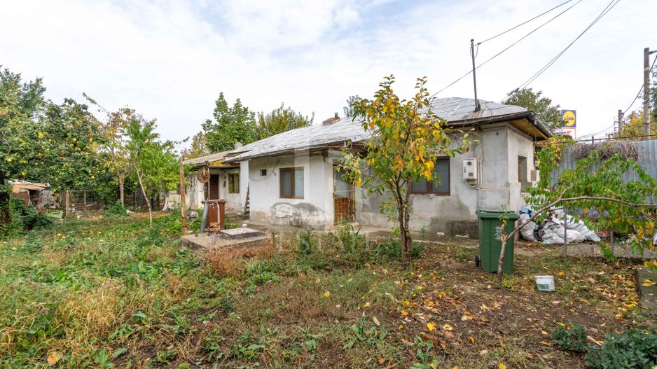 Straulesti - str. Pietrosita nr. 10, Casa demolabila cu teren 388 mp - Poză 11