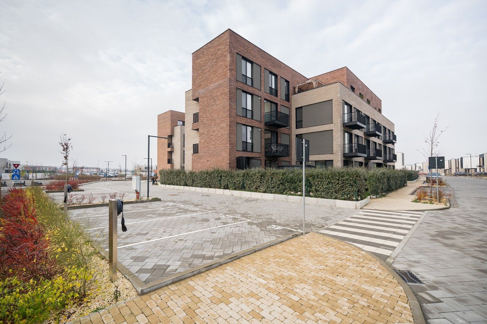 Apartament la parter cu gradina disponibil la inchiriere - Poză 16