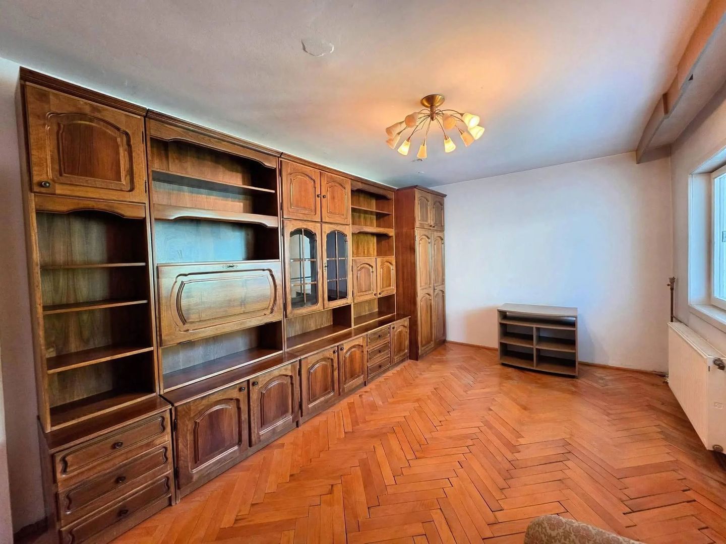 Vand apartament cu 2 camere decomandat in Calea Lipovei - Poză 1