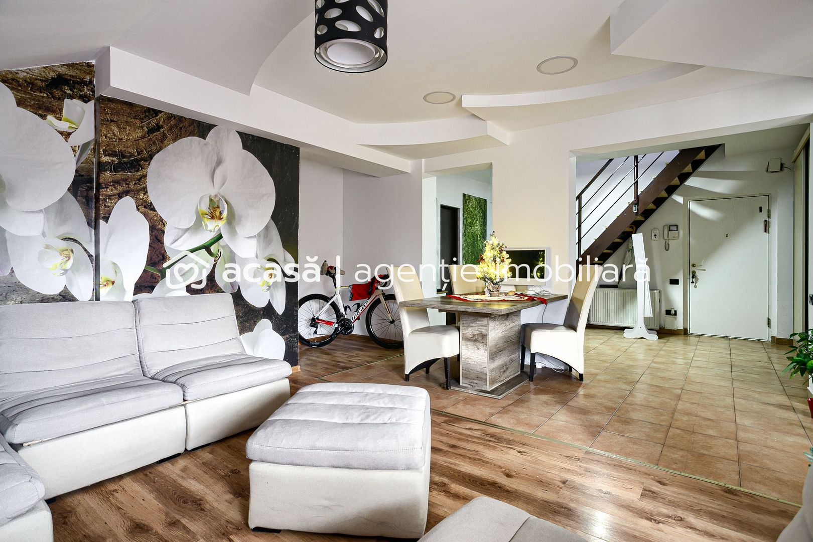 PROPRIETATE VÂNDUTĂ Apartament tip Penthouse în spate la Ziridava - Poză 5