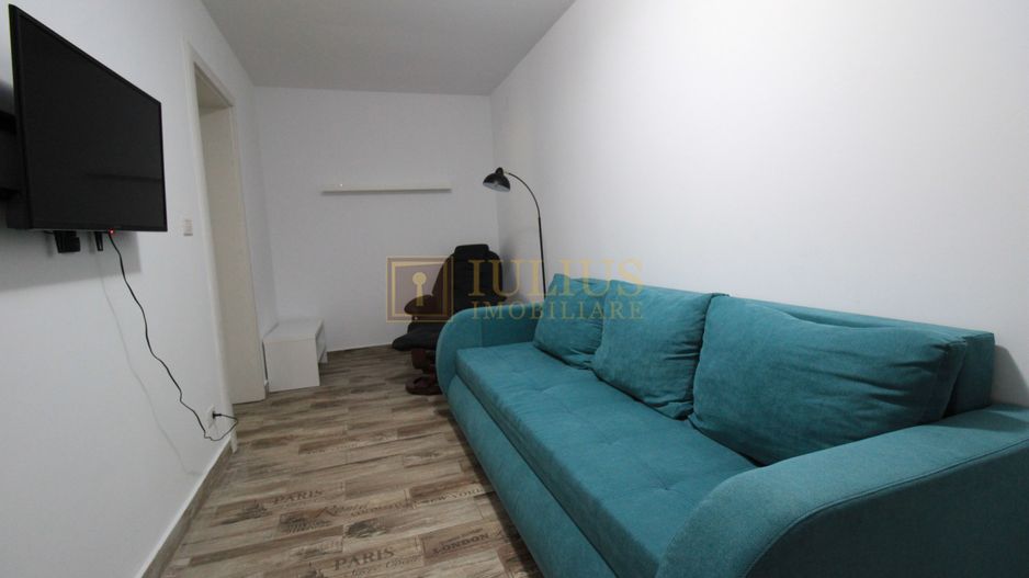 Giroc, plan parter, mobilat si utilat complet ! Loc parcare privat. - Poză 10