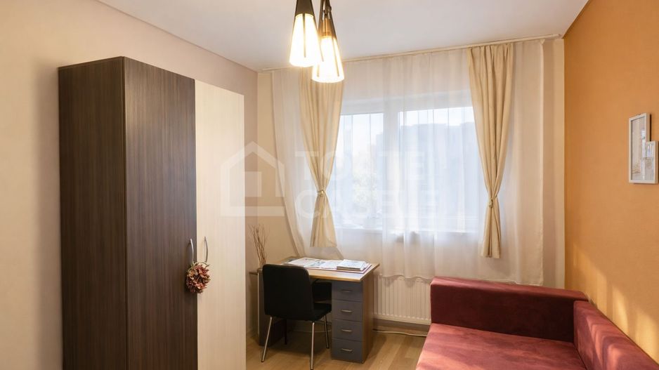 Apartament cu 3 camere, etaj intermediar, zona Dunarii - Poză 2