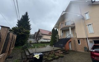 Vila cu 6 camere, 420mp,  teren 720mp, parcari, Zona Shopping City - Poză 2