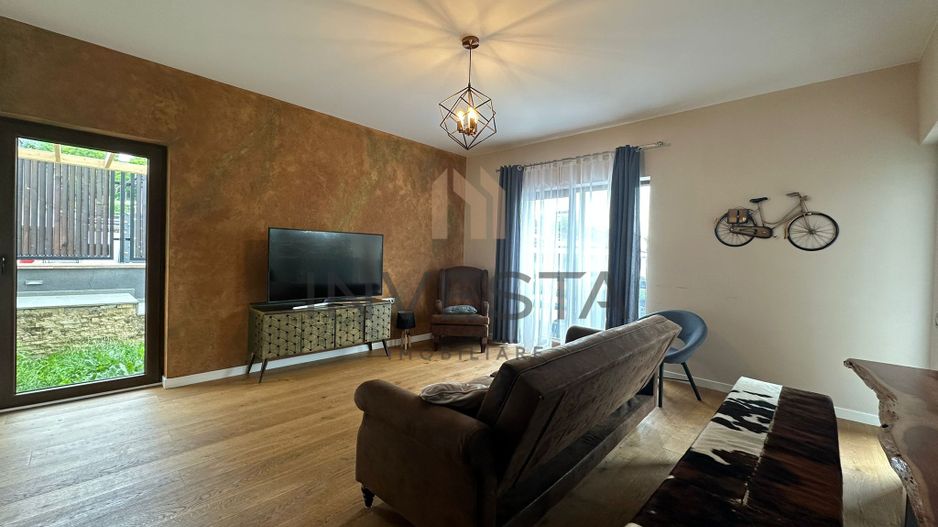 Apartament in vila cu panorama deosebita si garaj! - Poză 19