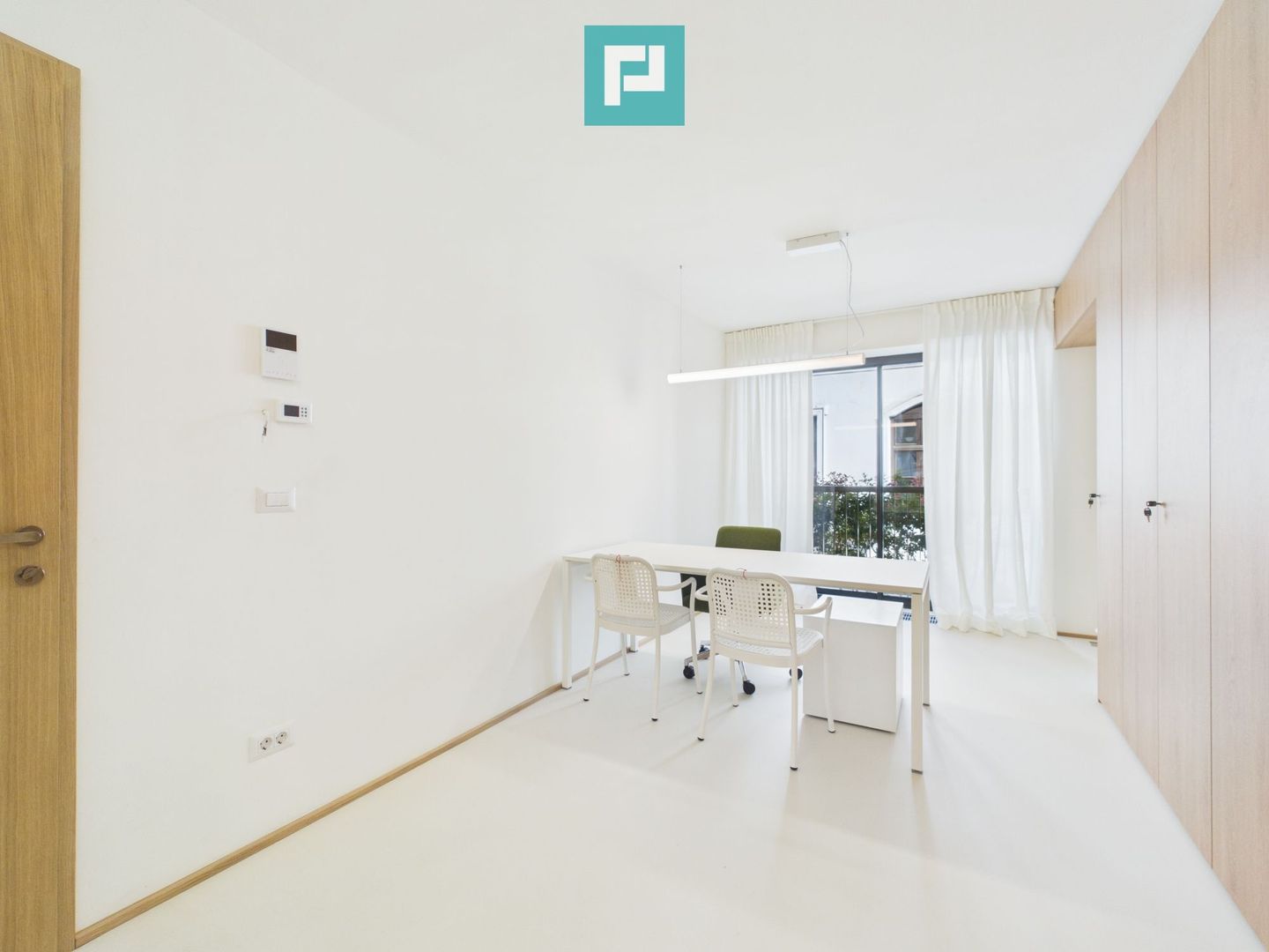 Birou 3 camere | Prima închiriere | Zona Centrală - Poză 2