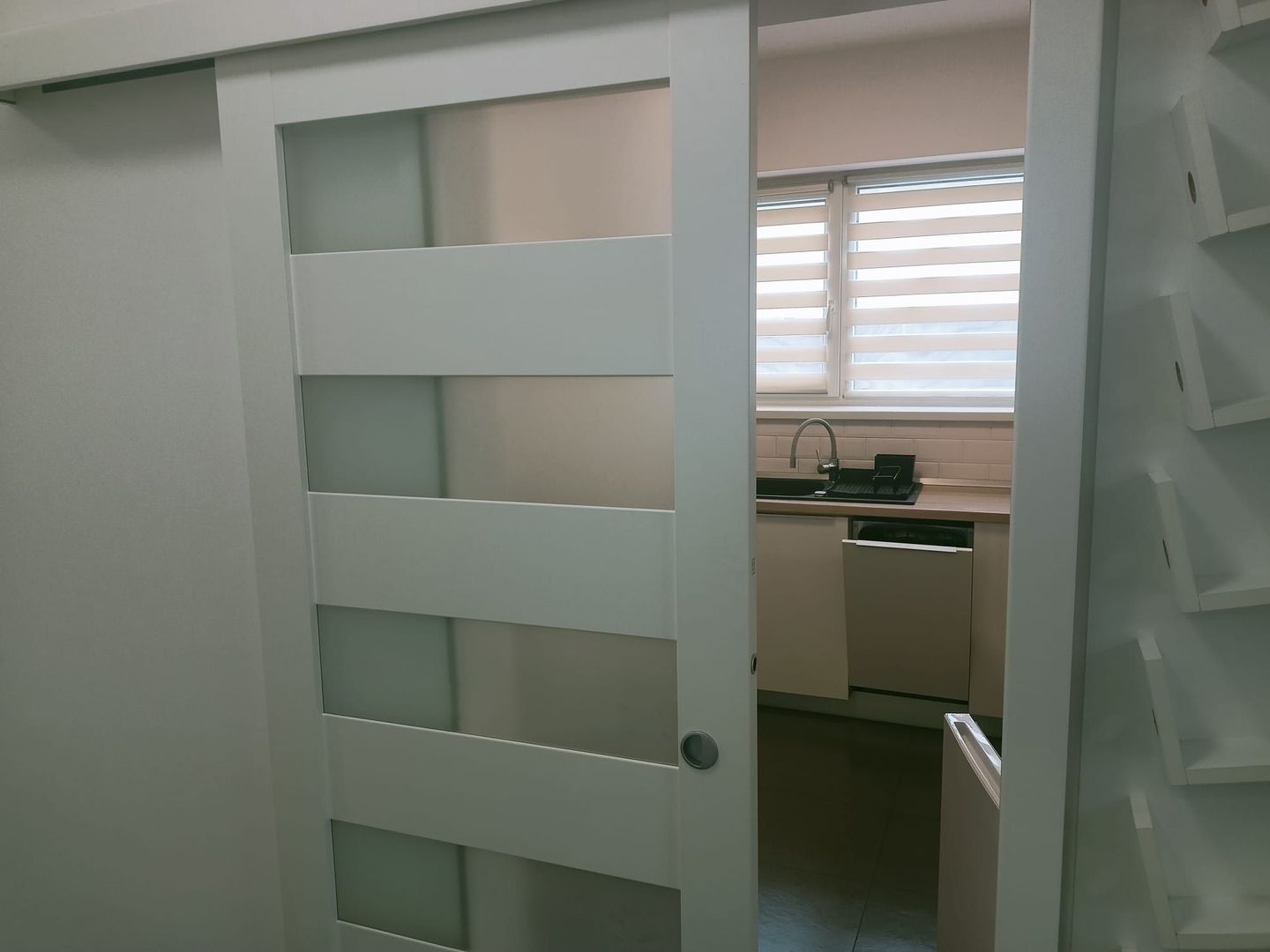 De inchiriat! Duplex nou in zona de case Db. Rotund - Poză 10