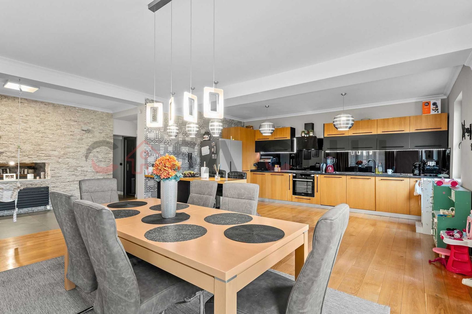 Casa Individuala, La Cheie, Garaj -cu 3 locuri, Gradina, 2 Terase, Manastur!! - Poză 2