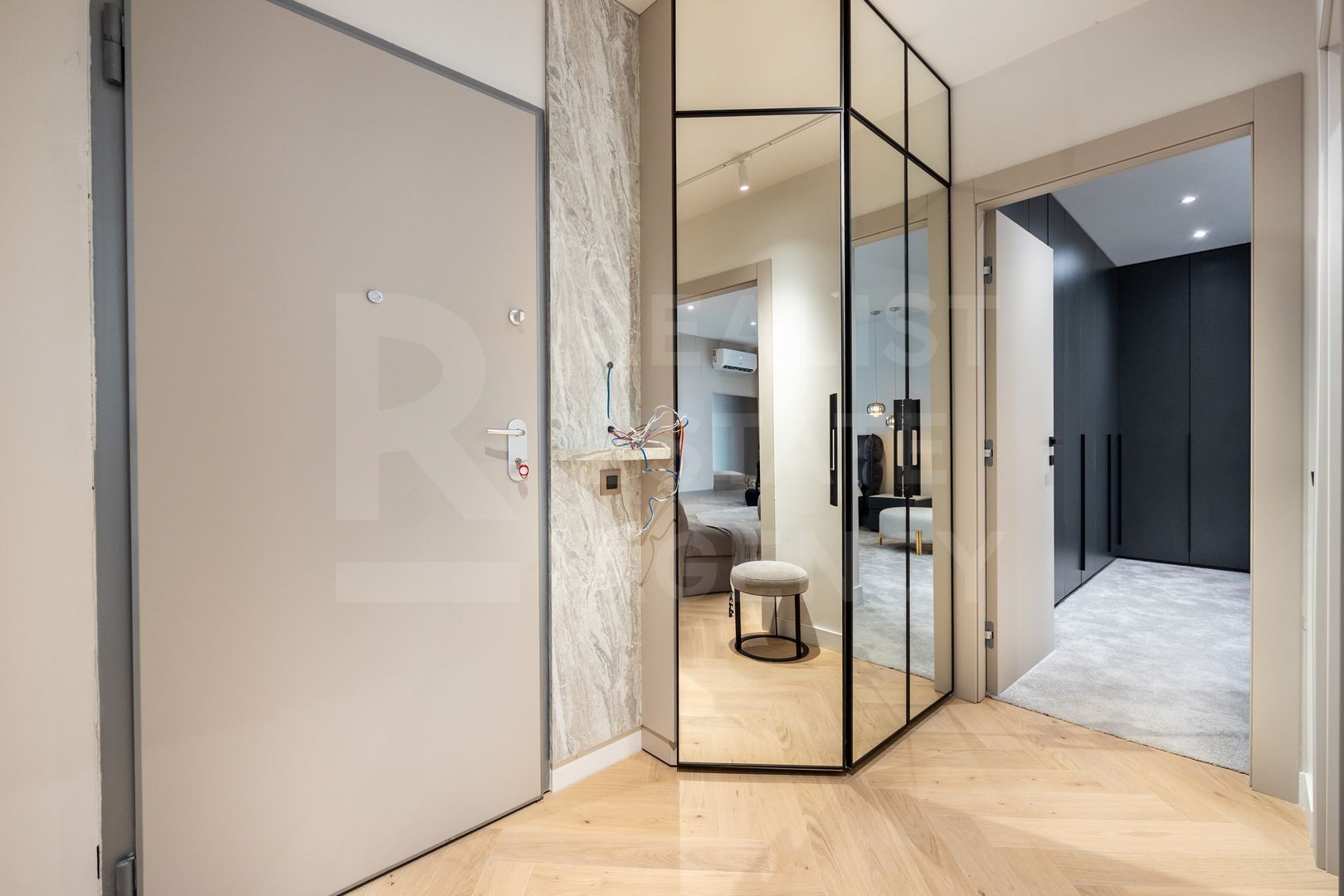 Vânzare, apartament cu 2 camere, zona Voluntari, București - Poză 16