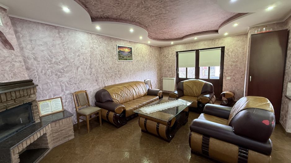 Casă de vânzare | Burdujeni | 417 mp construiți | Teren 1.200 mp - Poză 2