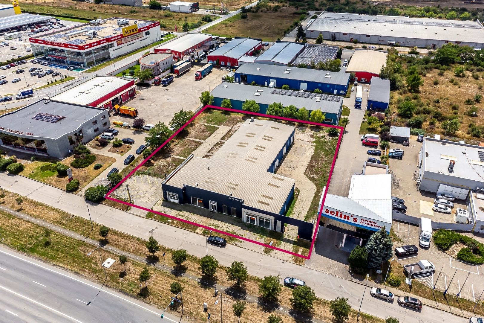 Reprezentanță auto de vânzare – Arad, Zona Industrială Micalaca Est - Poză 1