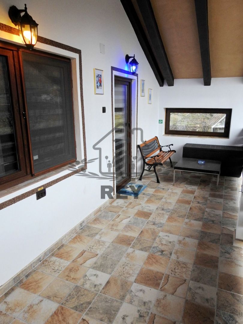 Casa de vacanta / Pensiune de vânzare la 12km de Sibiu - Poză 12