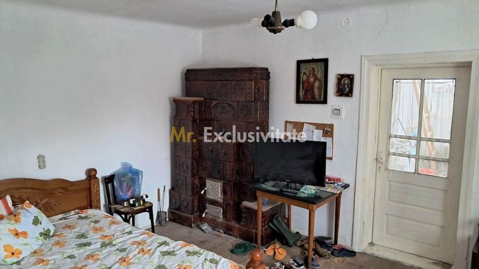 Casa cu teren la Polovragi - Poză 6