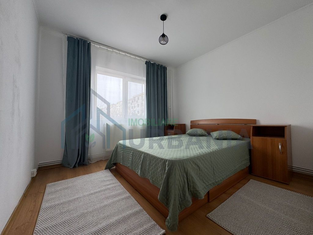 Apartament 3 camere, Nicolina, etaj 1, renovat recent - Poză 4