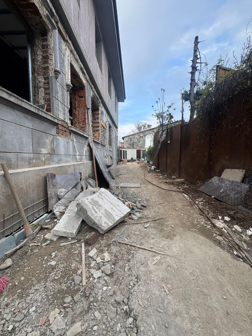 Vila solidă cu potential mutiplu 5 camere + teren || Piața Romană–Polonă - Poză 18