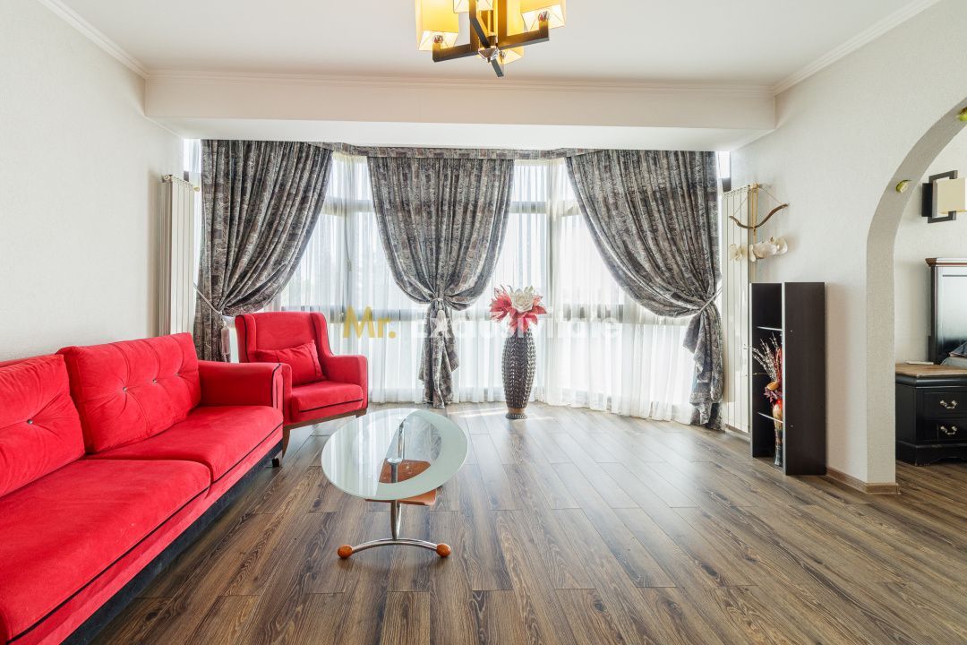 Vila impresionata 550mp util, 300mp teren - Poză 11