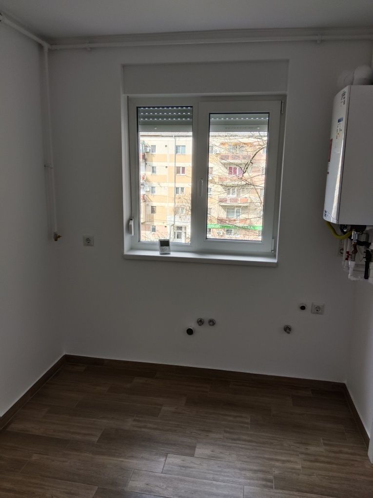 BRASADAS vinde ap 3 cam etaj 3/4 pe Careiului. - Poză 2