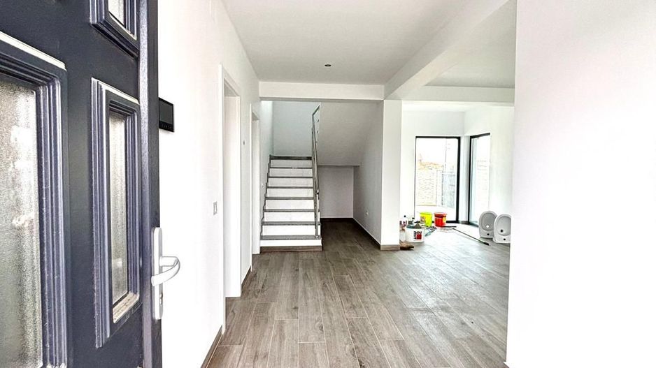 Casa individuala - 4 camere - pozitie excelenta - Sacalaz - Poză 3