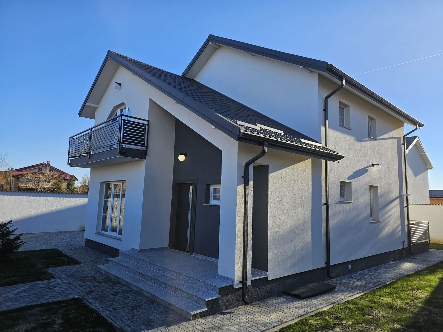 CASA INDIVIDUALA BRAGADIRU, TOATE UTILITATILE, CURTE 242 MP, COMIS 0% - Poză 1