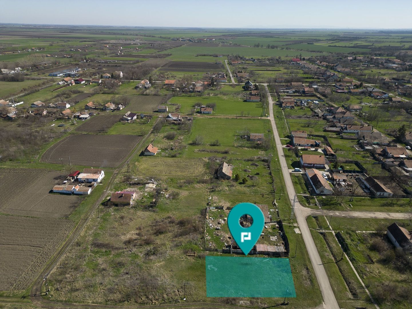 Teren intravilan de 1325 mp în Battonya - Poză 1