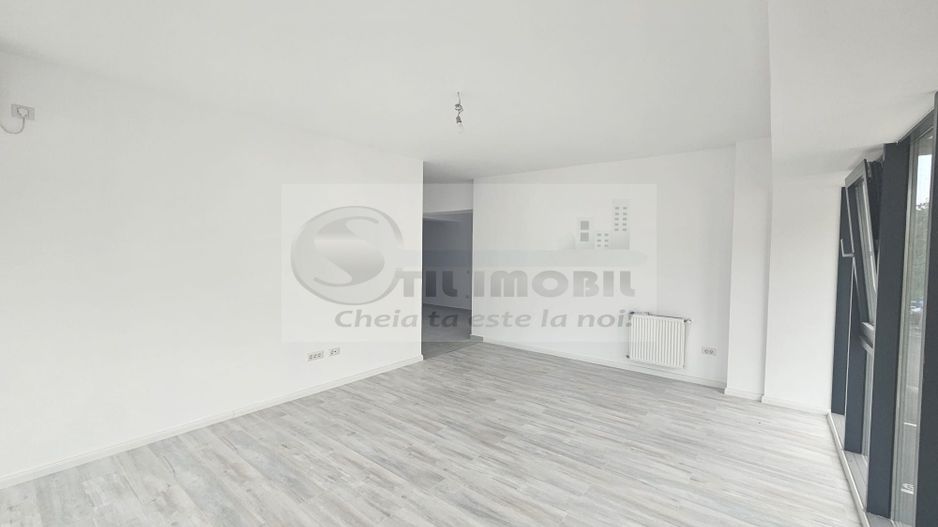 INTABULAT! MUTARE IMEDIATA! Apartament cu 2 camere decomandat Central - Poză 3