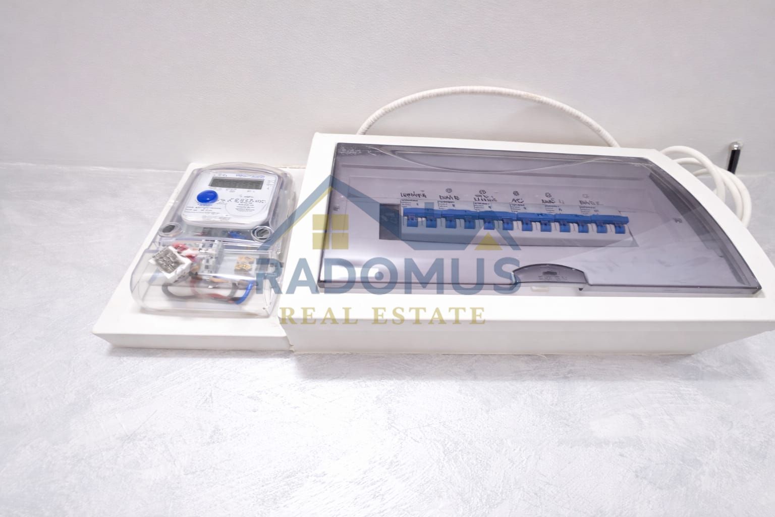 Apartament 2 Camere - Vest -Renovat Complet-  Mobilat & Utilat - Poză 13