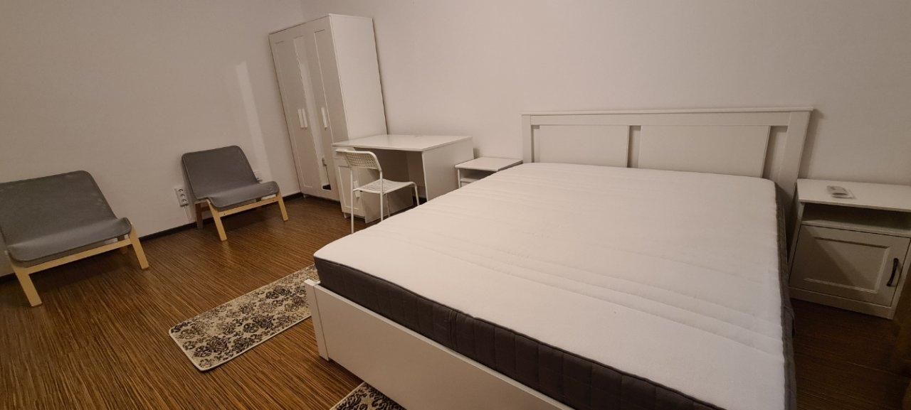 GARSONIERA PIATA SUDULUI, BUCATARIE INCHISA, MOBILAT/UTILAT MODERN - Poză 3