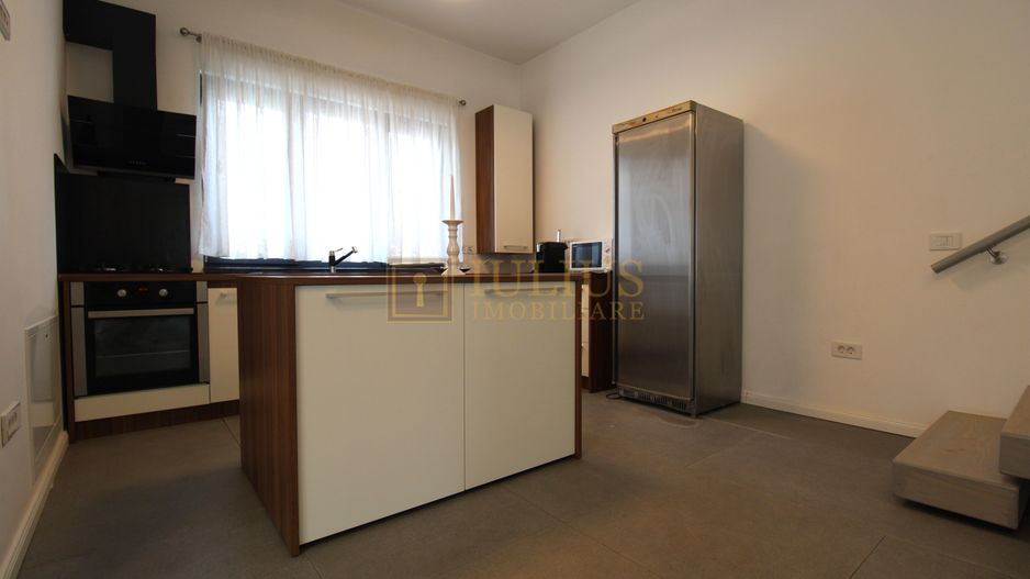 Zona Lipovei, casa 4 camere + 3 bai, curte proprie. - Poză 6