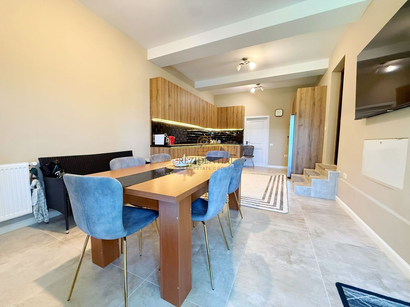 Vila mobilata si utilata, 6 camere, 3 bai, Teren 462 mp - Poză 22