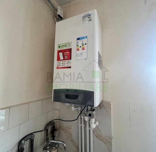 Apartament 2 camere decomandat Tractorul etaj 3 centrală termică nouă - Poză 11