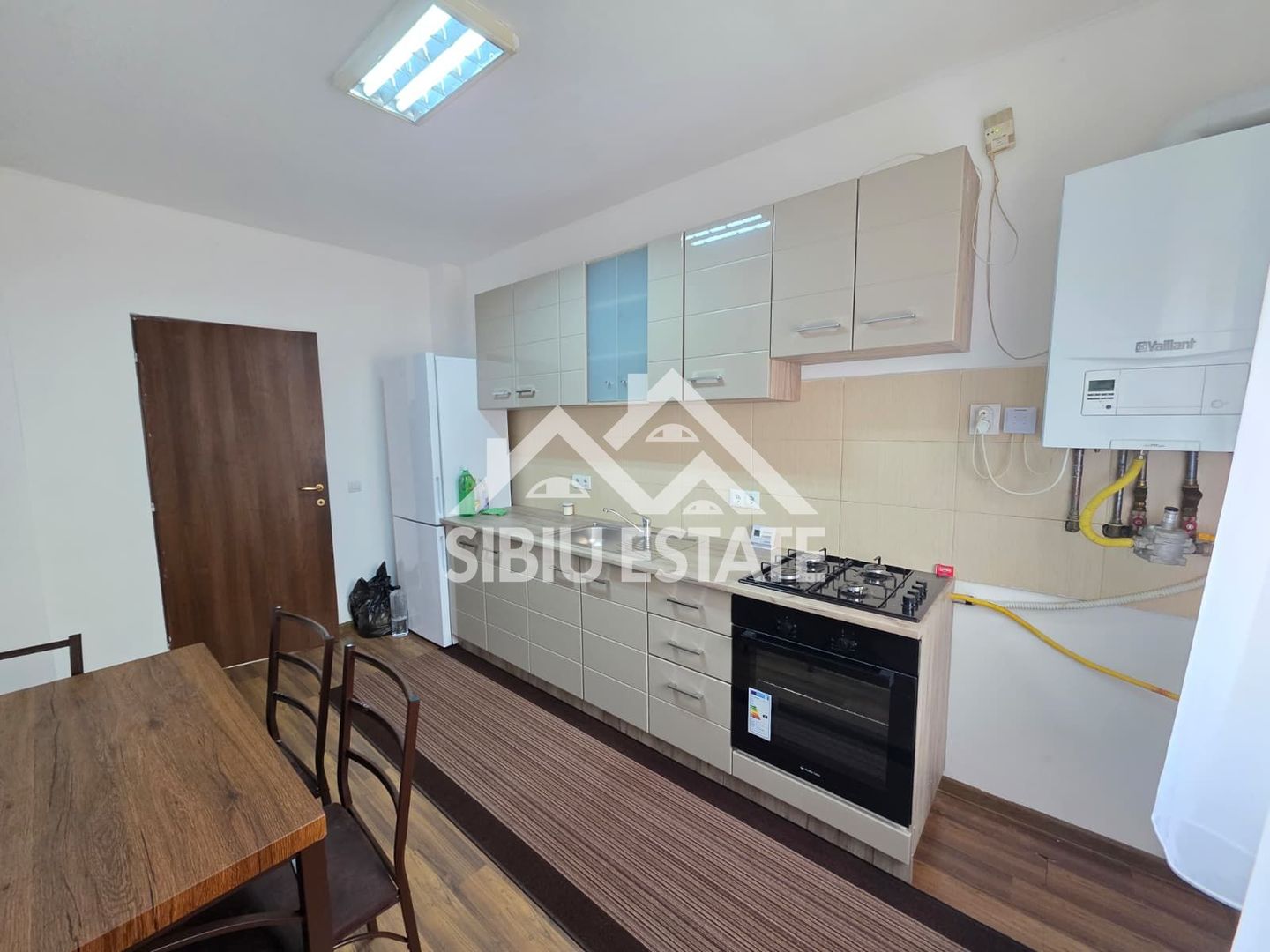 Apartament 3 camere de inchiriat, Selimbar - Poză 9