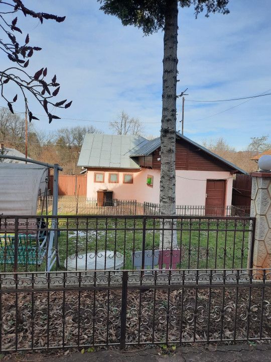 Casa P+E+M, 7 camere, teren 1000 mp, an 2000, Campina, Prahova - Poză 3