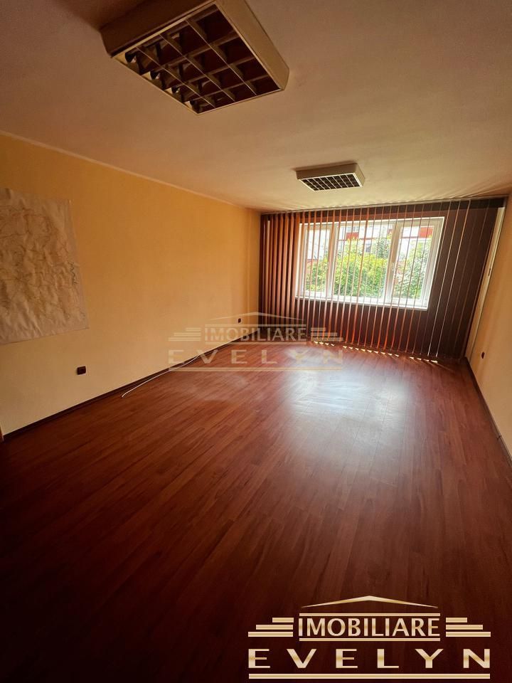 De inchiriat spatiu birou + garaj + magazie + 2 locuri parcare - Poză 2