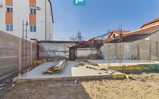Casă deosebită în Parneava – Strada Griviței - Poză 36