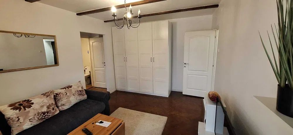 Apartament cochet, doua camere, zona Victoriei-Gara de Nord - Poză 2