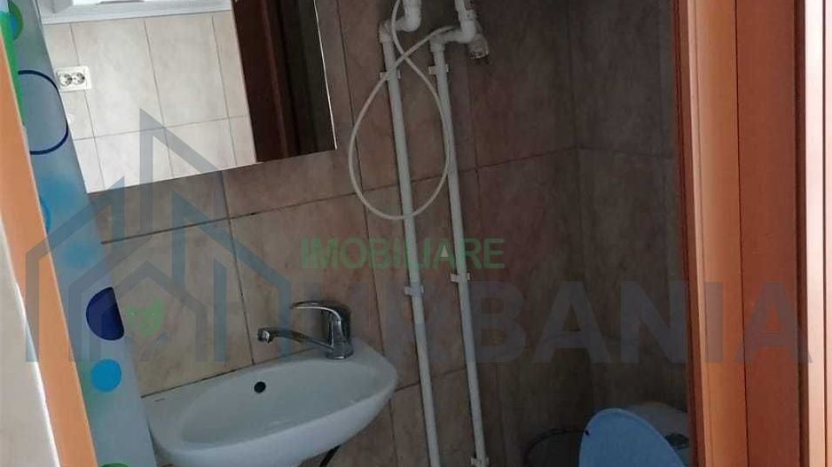 Garsonieră mobilată pentru închiriere în zona Alexandru cel Bun, lângă Liceul de Mecatronică - Poză 1