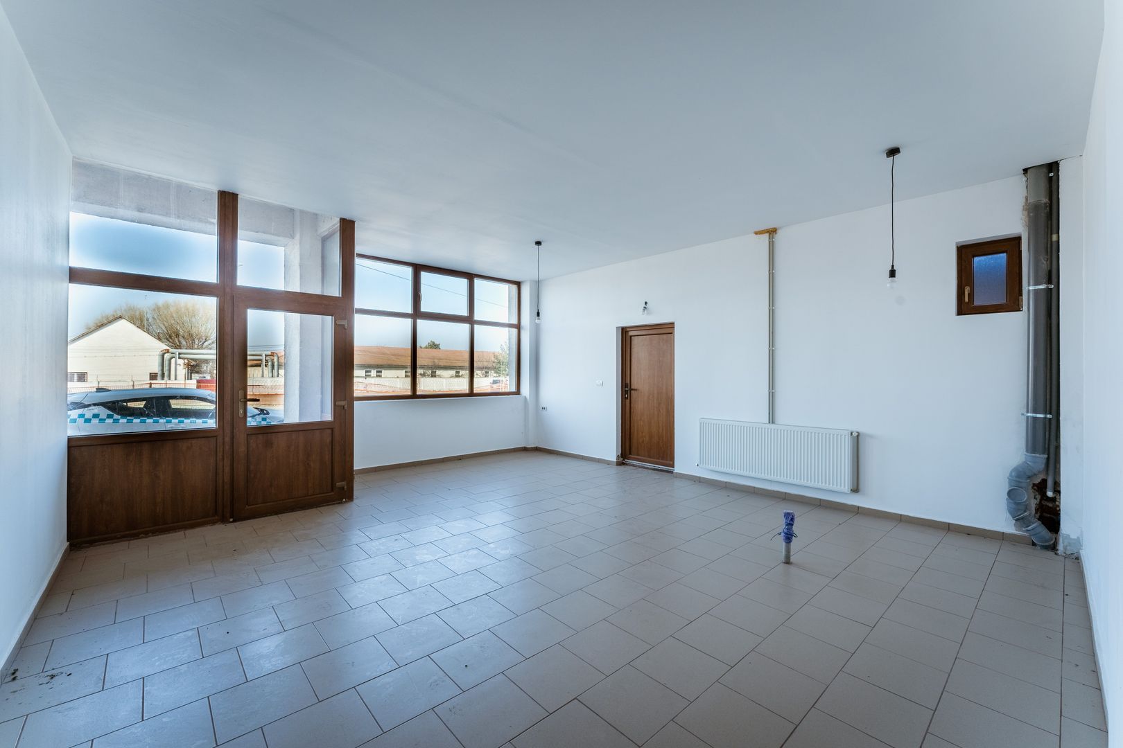 Spațiu multifuncțional în Pârneava. - Poză 2