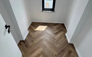 Vila Tunari cu vedere la LAC, 135m2 si curte mare - Poză 12
