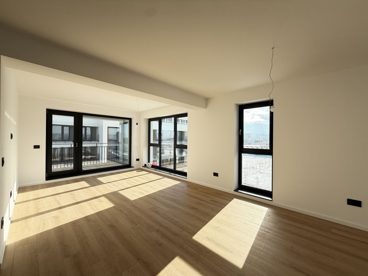 Apartament 2 camere Coresi Avantgarden – Kasper - Poză 2