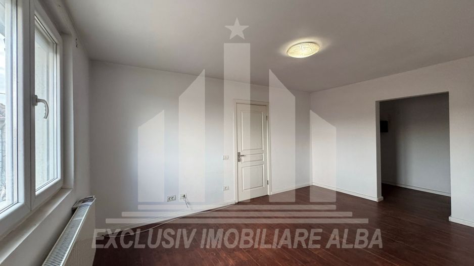 Casa individuala | Spatiu comercial | 306 mp | 415 mp teren | Maieri - Poză 8