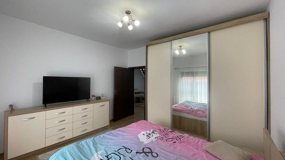 Duplex 6 camere - 155mp - langa asfalt - Mosnita Veche - Poză 8