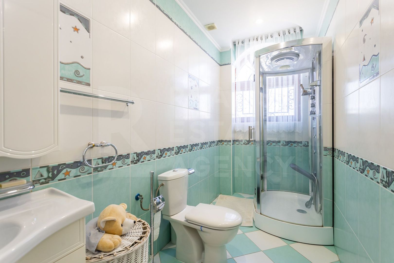 Vânzare casă de lux, 700 mp + 22 ari, situată în Tohatin - Poză 8
