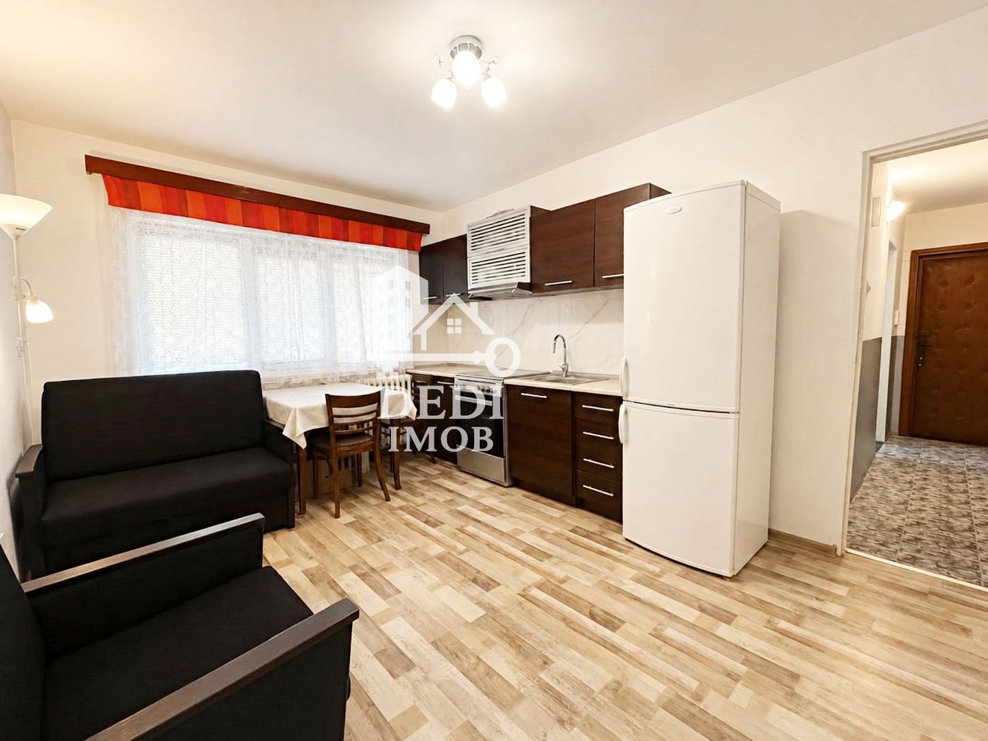 Apartament cu 2 camere de vanzare zona Rogerius, Oradea - Poză 2