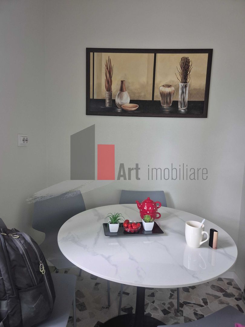 Inchiriez apartament 4 camere, complet renovat, - Poză 6