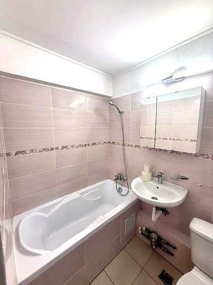 🏡 Închiriez Apartament cu 2 camere renovat, Bd. Basarabiei, etaj 2 - Poză 12