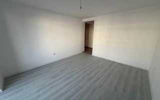 Etaj 2. Disponibil imediat. Decomandat. TVA 21% inclus in pret - Poză 5