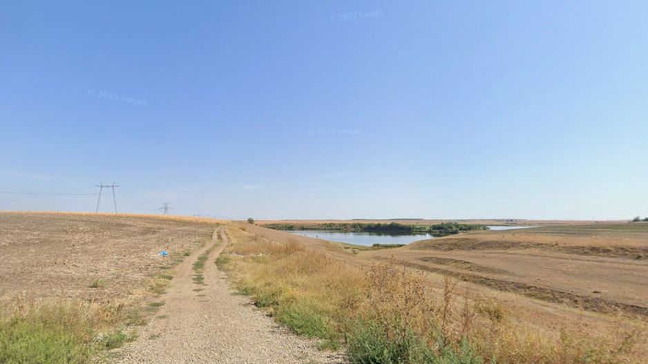 Teren 1001 mp intravilan Fundulea pe malul lacului - Poză 4