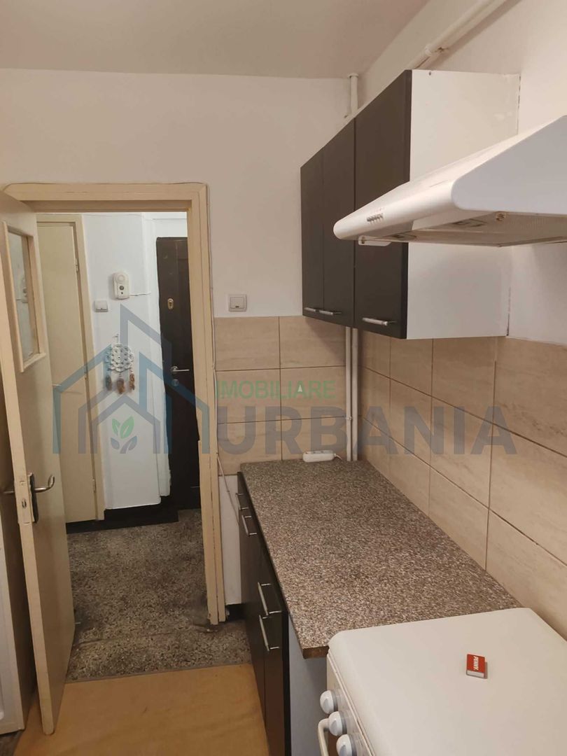 Apartament 2 camere de vânzare în Podu Roș, etaj 1, semidecomandat - Poză 2